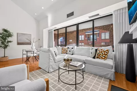 3225 Grace St NW #219, Washington, DC 20007