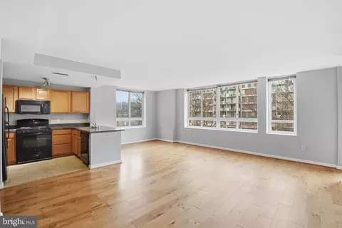 350 G St SW #N302, Washington, DC 20024