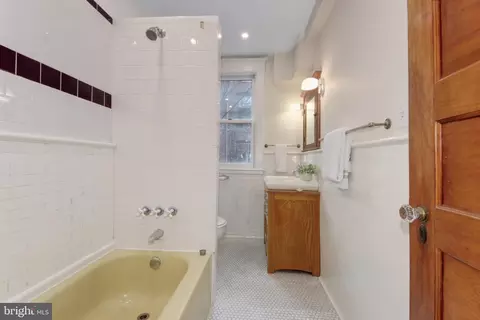 1789 Lanier Pl NW #34, Washington, DC 20009 photo 17