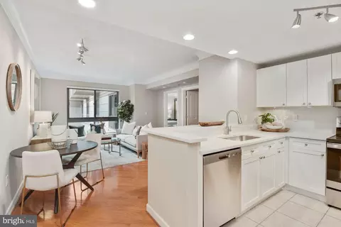 777 7th St NW #1013, Washington, DC 20001