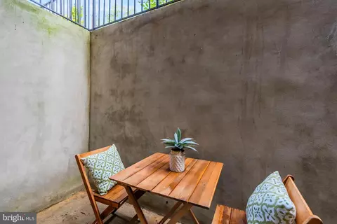 Exterior - 2019 M St NE #1, Washington, DC 20002 photo 2 of 4