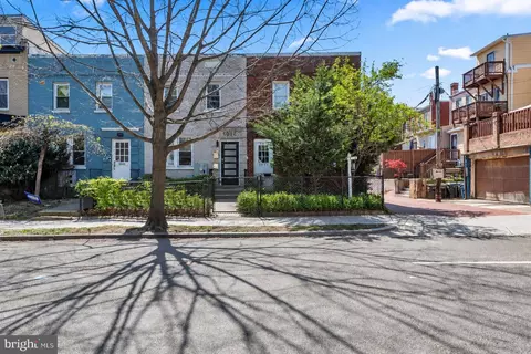 1016 Irving St NW, Washington, DC 20010