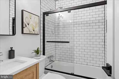 Bath - 820 13th St NE, Washington, DC 20002 photo 1 of 4