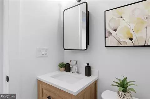 Bath - 820 13th St NE, Washington, DC 20002 photo 3 of 4
