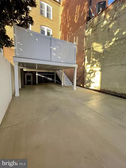 2012 Hillyer Pl NW, Washington, DC 20009 photo 33
