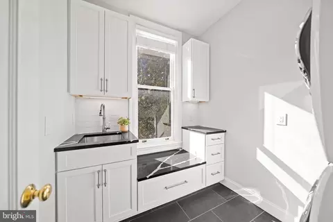 2012 Hillyer Pl NW, Washington, DC 20009 photo 20