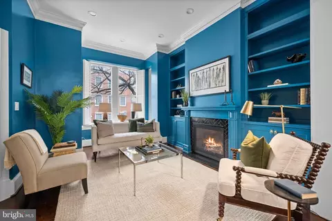 2012 Hillyer Pl NW, Washington, DC 20009 photo 5