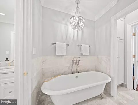 2012 Hillyer Pl NW, Washington, DC 20009 photo 17