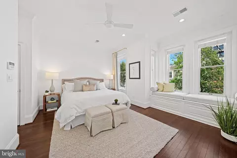 2012 Hillyer Pl NW, Washington, DC 20009 photo 13