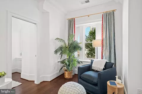 2012 Hillyer Pl NW, Washington, DC 20009 photo 22