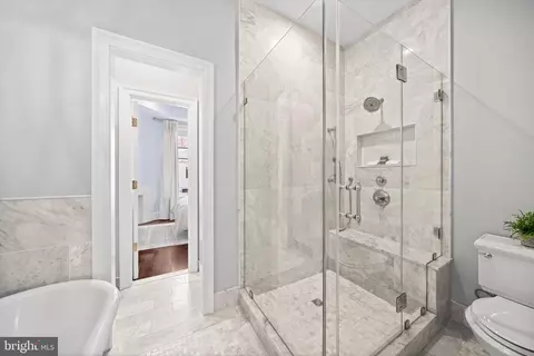 2012 Hillyer Pl NW, Washington, DC 20009 photo 18