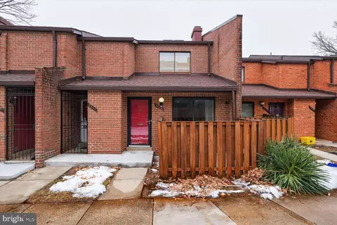 3446 Summit Ct NE #3446, Washington, DC 20018