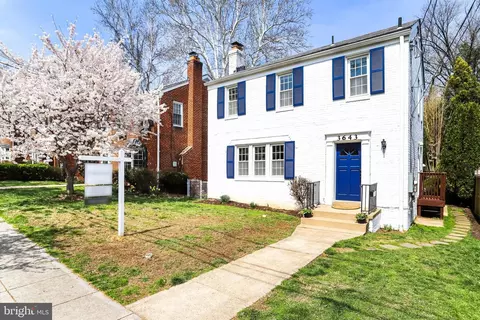 3643 Alton Pl NW, Washington, DC 20008