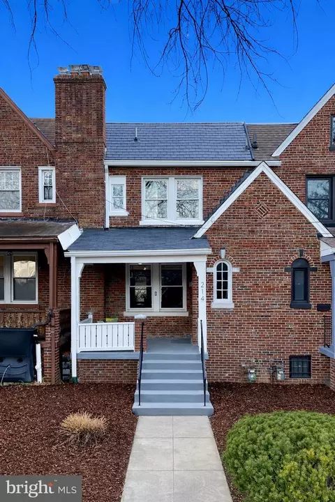 214 Jefferson St NW, Washington, DC 20011