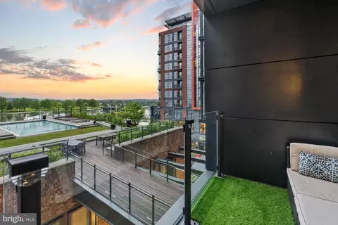 45 Sutton Sq SW #403, Washington, DC 20024