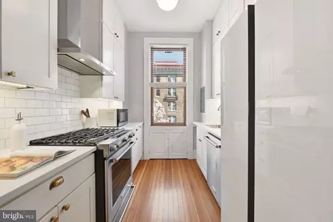 2220 20th St NW #33, Washington, DC 20009