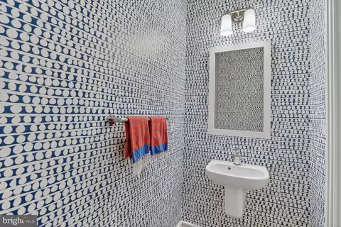 Bath - 1305 D St SE, Washington, DC 20003 photo 1 of 5