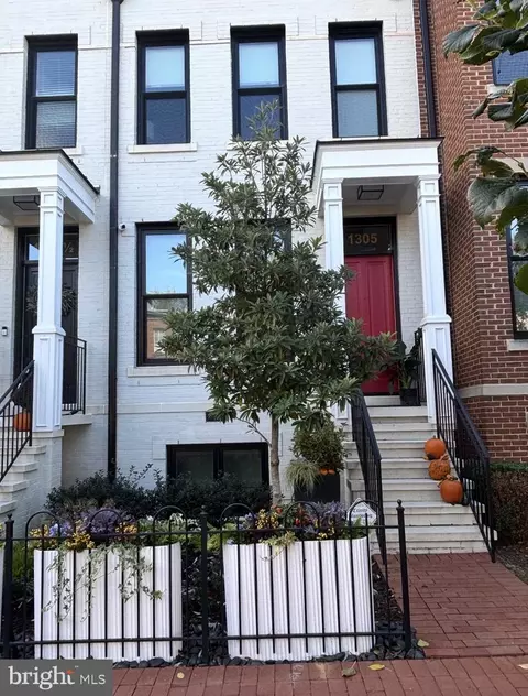 Other - 1305 D St SE, Washington, DC 20003 photo 9 of 14