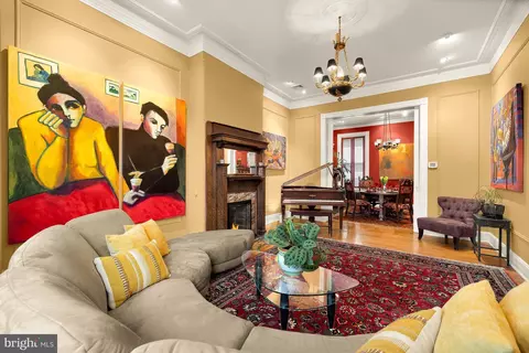 Living - 1436 Q St NW, Washington, DC 20009 photo 2 of 5