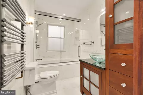 Bath - 1436 Q St NW, Washington, DC 20009 photo 4 of 5