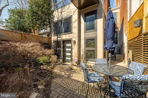 Exterior - 1436 Q St NW, Washington, DC 20009 photo 2 of 4