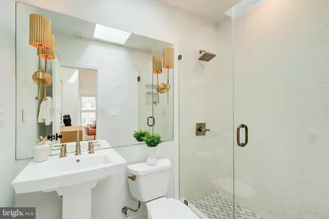 1135 C St NE, Washington, DC 20002 photo 7
