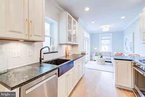1135 C St NE, Washington, DC 20002 photo 4
