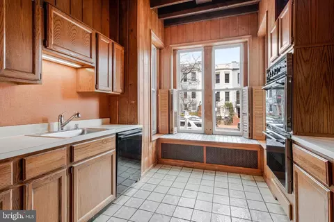 Kitchen - 511 2nd St SE, Washington, DC 20003 photo 2 of 3
