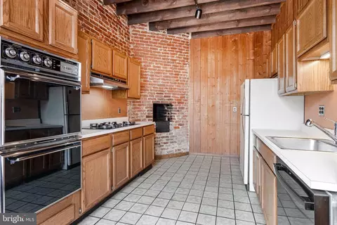 Kitchen - 511 2nd St SE, Washington, DC 20003 photo 3 of 3