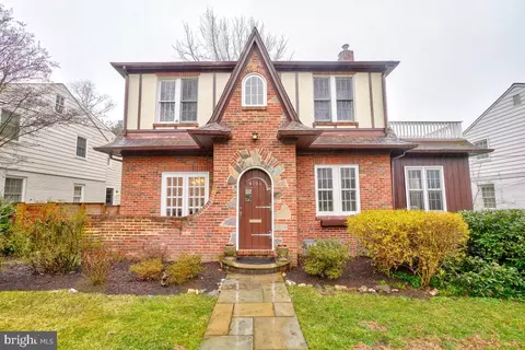 4946 Butterworth Pl NW, Washington, DC 20016