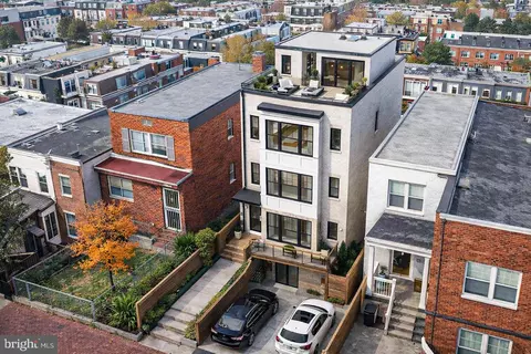 1018 4th St NE, Washington, DC 20002 photo 2