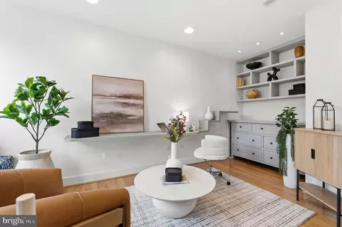 335 L St SE, Washington, DC 20003 photo 6