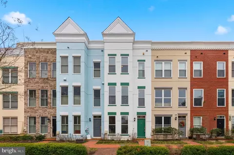 335 L St SE, Washington, DC 20003 photo 2