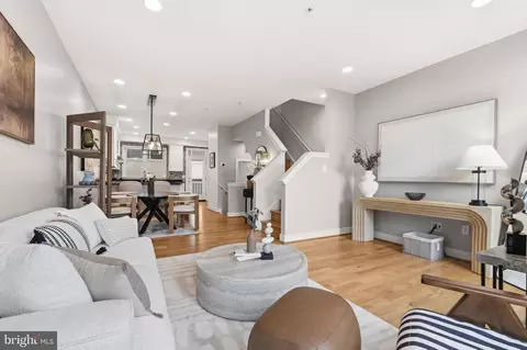 335 L St SE, Washington, DC 20003 photo 10