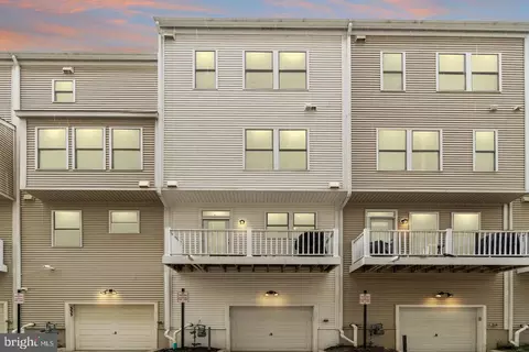 335 L St SE, Washington, DC 20003 photo 3