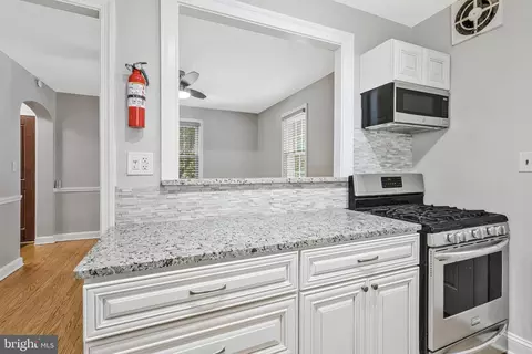 Kitchen - 1714 33rd Pl SE, Washington, DC 20020 photo 3 of 4