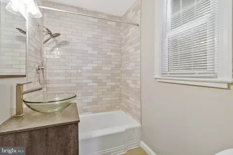 Bath - 1714 33rd Pl SE, Washington, DC 20020 photo 5 of 9