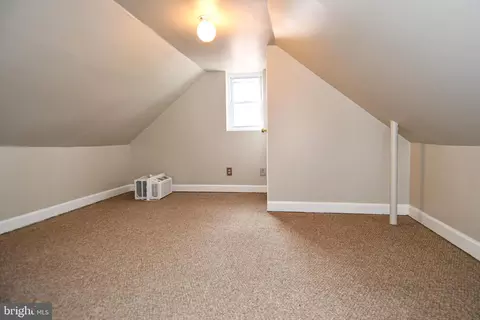 Bedroom - 1714 33rd Pl SE, Washington, DC 20020 photo 9 of 9