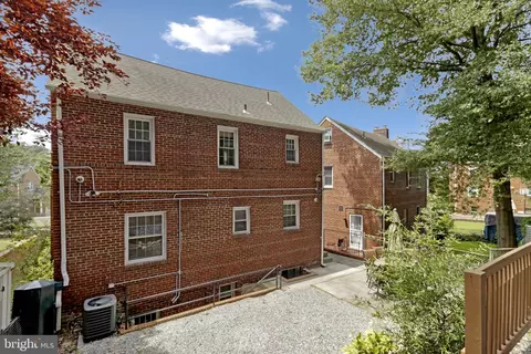 Exterior - 1714 33rd Pl SE, Washington, DC 20020 photo 10 of 17