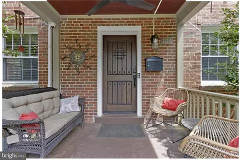 Exterior - 1714 33rd Pl SE, Washington, DC 20020 photo 4 of 17
