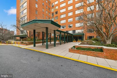 4301 Massachusetts Ave NW #8002, Washington, DC 20016