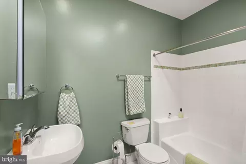 1335 Harvard St NW #PH2, Washington, DC 20009 photo 15