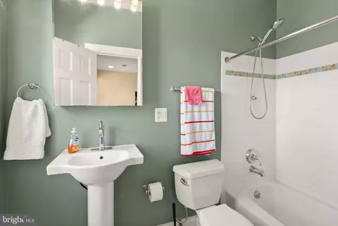 1335 Harvard St NW #PH2, Washington, DC 20009 photo 19