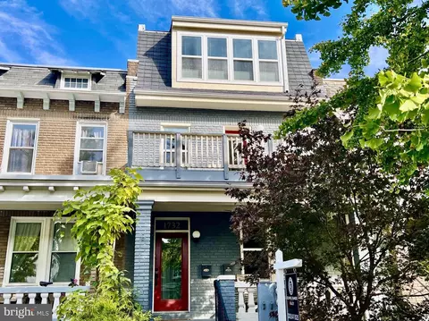 1732 Bay St SE #1, Washington, DC 20003