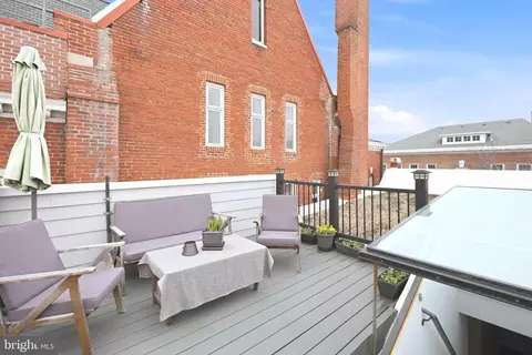 Exterior - 819 D St NE #18, Washington, DC 20002 photo 2 of 2