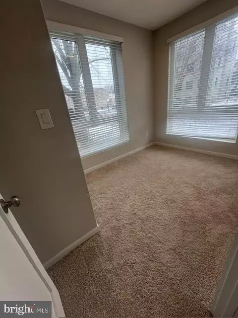 1307 K St SE #101, Washington, DC 20003 photo 4