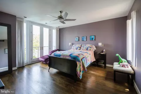 Bedroom - 524 6th St SE, Washington, DC 20003 photo 1 of 5