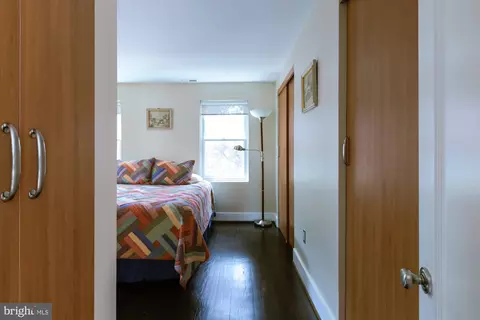 Bedroom - 524 6th St SE, Washington, DC 20003 photo 4 of 5