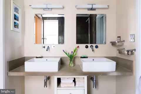 Bath - 524 6th St SE, Washington, DC 20003 photo 2 of 4