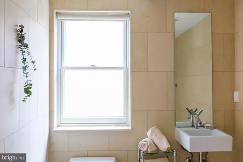 Bath - 524 6th St SE, Washington, DC 20003 photo 3 of 4